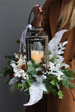 Angelo Winter Silver, srebrny lampion nagrobny ze świecą LED, wys.38cm