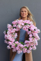 Bzy w Maju, różowy wianek z bzem