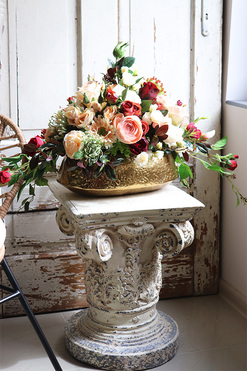 bogata kompozycja w złotym naczyniu, Goldissi, wym.42x80cm 