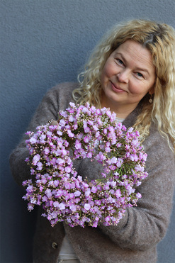 Flowers 4 You, wiosenny wianek z gipsówki, liliowy, śr.30cm