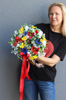 Wszystko Kwitnie, kwiatowy wianek na drzwi