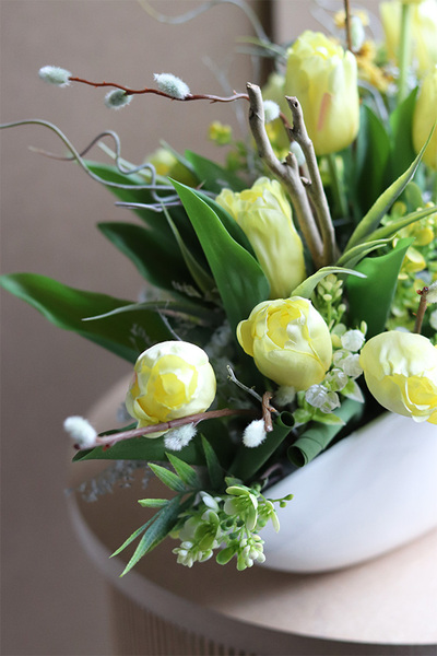 Tulipano, wiosenna dekoracja kwiatowa