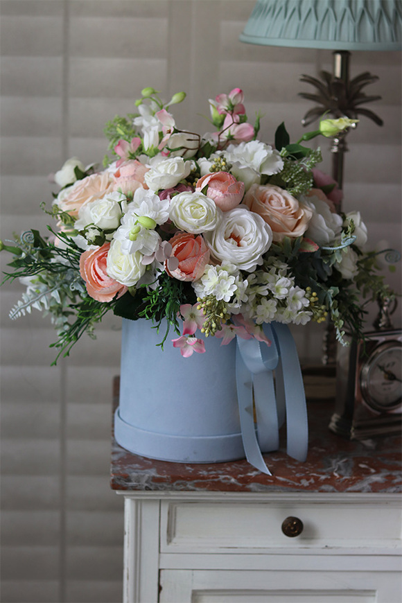 Vellurra Light Blue, welurowy flowerbox z zawieszką, wys.42cm