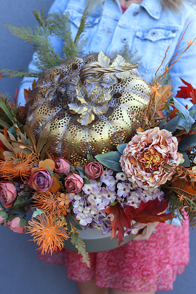 Ażurowa Dynia, jesienna kompozycja w metalowym naczyniu, wym.45x82x48cm