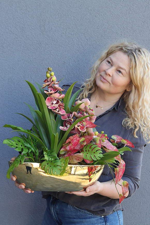 Dekoria Laos Granada, sztuczny storczyk w łódce