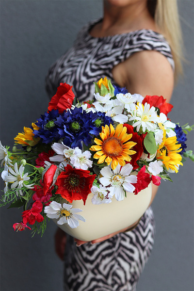 Czerwiec w Pełni, kompozycja ze słonecznikami, wym.27x42cm