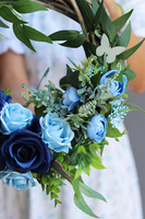 Blue Roses, asymetryczny granatowy wianek