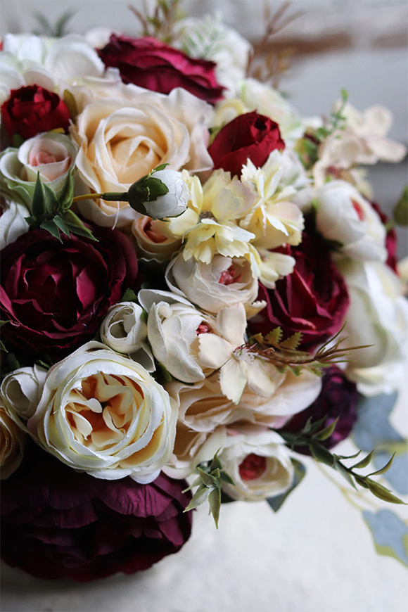 Ferina, kompozycja kwiatowa w lustrzanym naczyniu, wym.22x32cm 