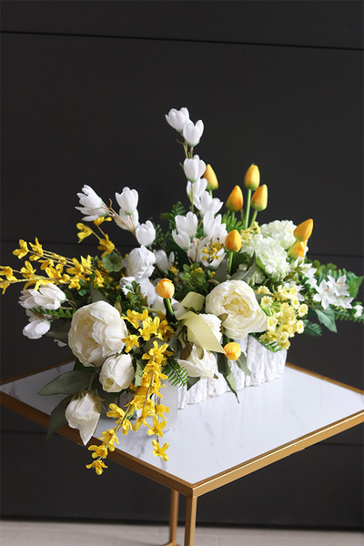 Telina Spring, wiosenna kompozycja nagrobna