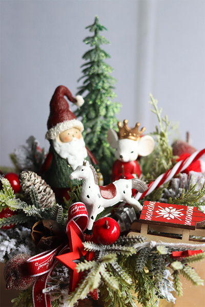 Gold Winter, świąteczny stroik z mikołajem i mysim królem