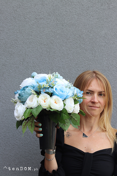  Błękit Serca, bukiet nagrobny we wkładzie