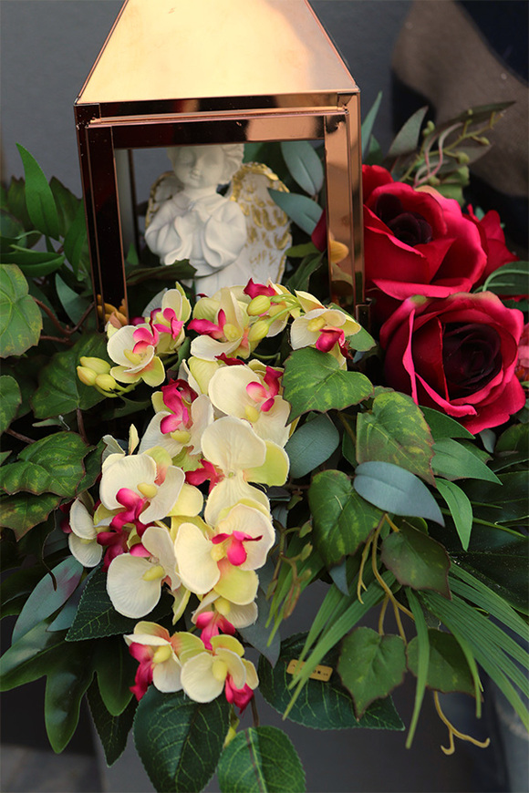 Angelo Garden Bordo 2, miedziany lampion nagrobny z kwiatami