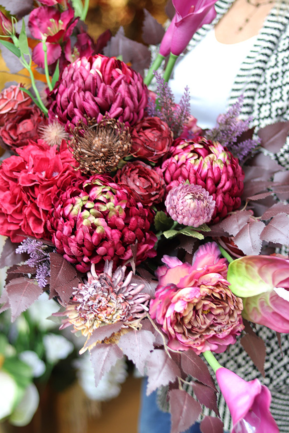 Bordo Cherry, kompozycja nagrobna w ceramicznej misie