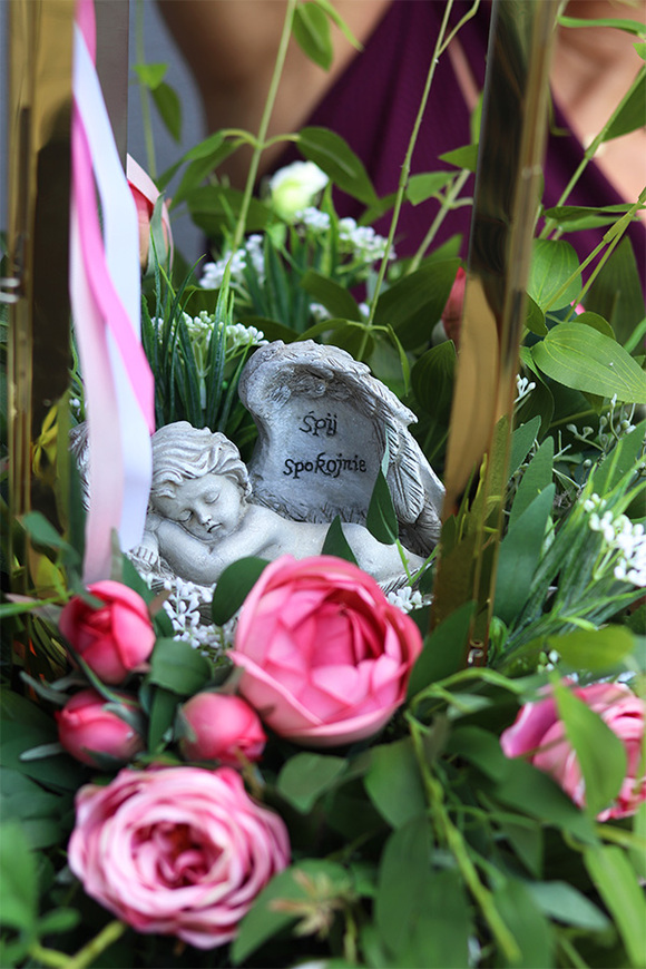 Angelo Garden Pink Subtelina, lampion nagrobny z kwiatami