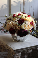 Ferina, kompozycja kwiatowa w lustrzanym naczyniu, wym.22x32cm 