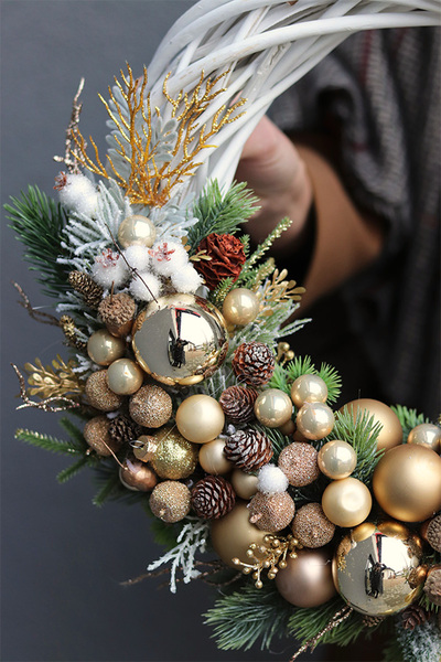 Złota Chwila, świąteczny asymetryczny wianek