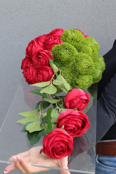 Clear Design Roses, dekoracja nagrobna na transparentnej podstawie