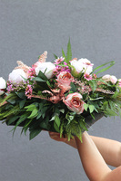 Rosalie Volcan, wiązanka nagrobna na tacy