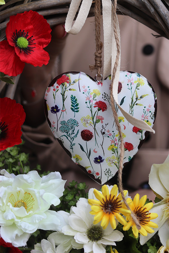 Poppie Heart, asymetryczny wianek z sercem