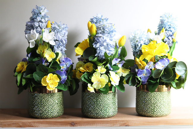 Wiosna w Pełni Porto, kompozycja kwiatowa w naczyniu