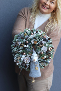 Skrzacik Zimowy, świąteczny wianek z reniferem, śr.30cm 