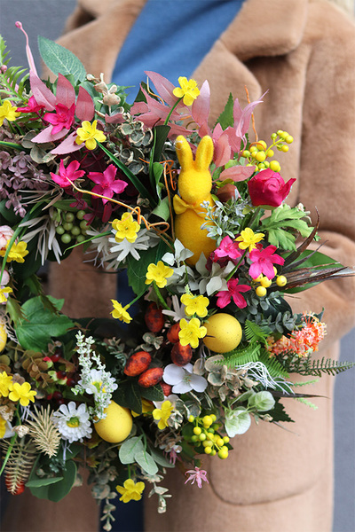 Tęcza Wielkanocna, wielkanocny wianek na drzwi z jajkami