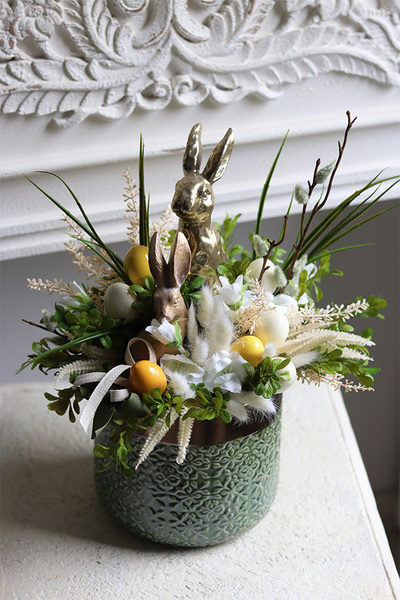 dekoracja wielkanocna w zielonej donicy Bunny A Star