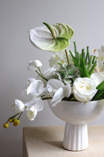 Wedding Day Leori, biała kompozycja w pucharze	