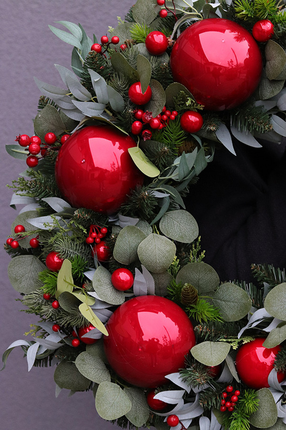 Apart Christmas Exclusives 2, świąteczny wianek na drzwi z wstążkami