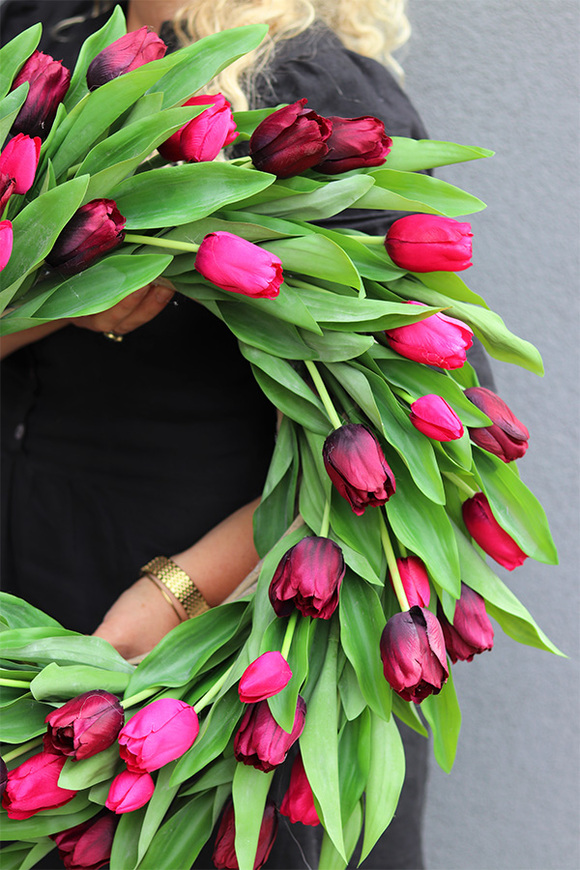 Witaj Wiosno Energy, wianek z tulipanów