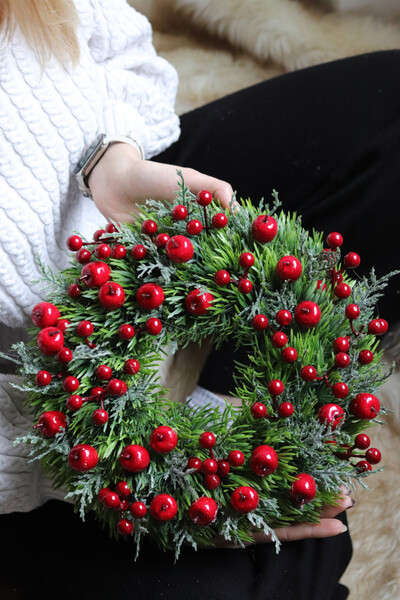 Winter Fruits, zimowy wianek na drzwi z owocami