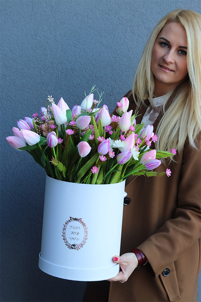 flowerbox z różowymi tulipanami, Tulippo, wys.51cm