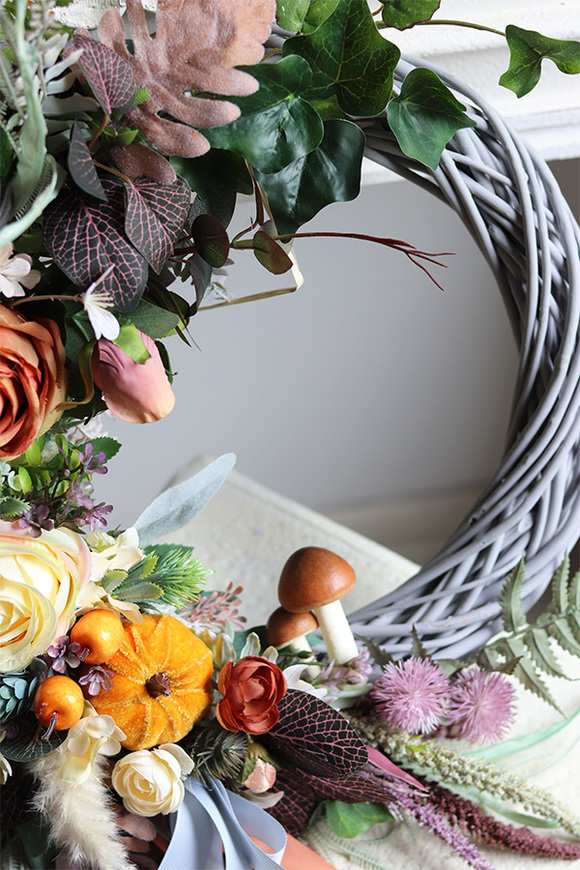 Mushroom, jesienny asymetryczny wianek z dynią