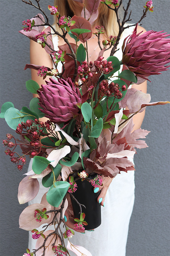 Purple Nature, nowoczesny bukiet nagrobny we wkładzie