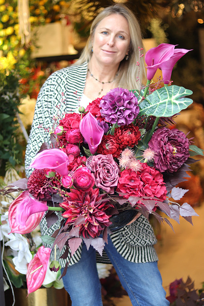 Bordo Cherry 2, kompozycja nagrobna w ceramicznej misie