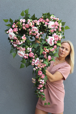 Anielska Róża, wieniec nagrobny w kształcie serca, dł.100cm