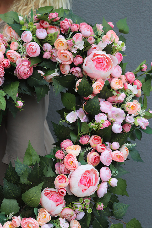 Angielska Róża XXL, wieniec nagrobny w kształcie serca