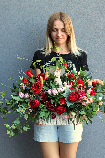 Angelo Reddino, dekoracja nagrobna z aniołem