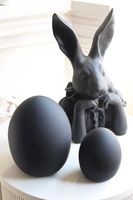 Black Egg, jajko wielkanocne figurka, wys.17cm