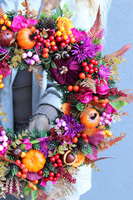 Autumn Moods, jesienny wianek z białymi dyniami