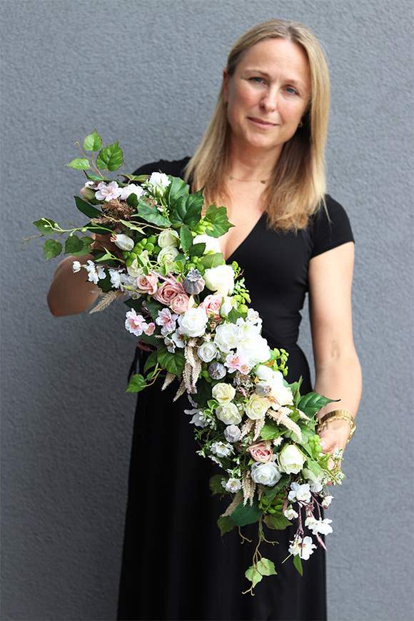 Longia Genova, podłużna kompozycja kwiatowa, wym.20x70cm 