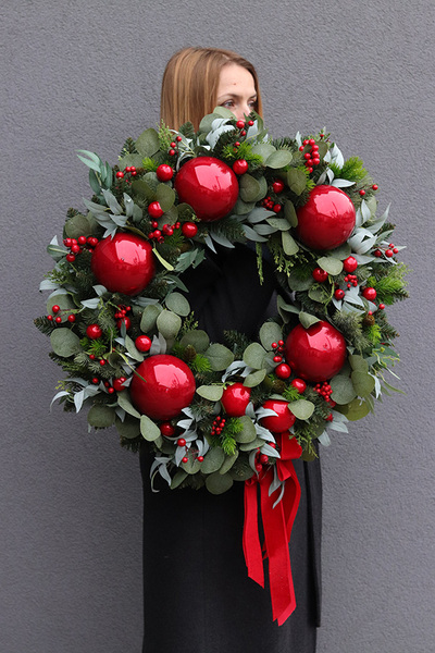 Apart Christmas Exclusives 2, świąteczny wianek na drzwi z wstążkami