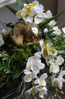 Telicja Dekoria Plate, efektowna kompozycja kwiatowa na tacy