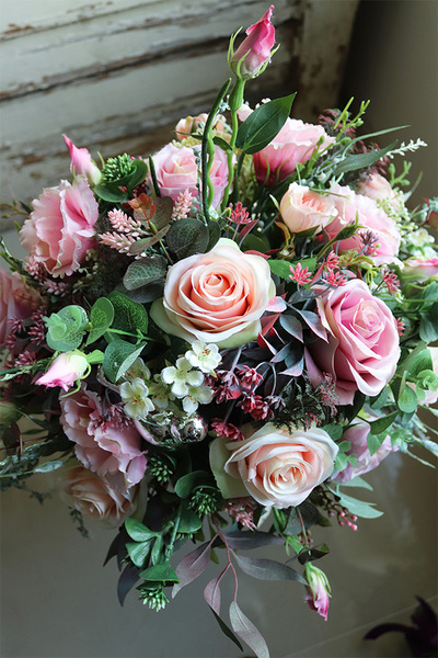 Figaro Cinderella 2, efektowna kompozycja kwiatowa w lustrzanym wazonie, wys.48cm