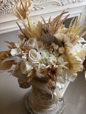 kompozycja kwiatowa New York 2, wys.42x45cm 