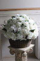 Prowansja Rattania, bogaty kosz z hortensjami