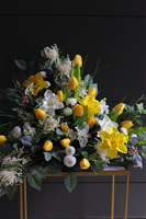 Żółte Tulipany Volcan, kompozycja nagrobna na ciężkiej tacy