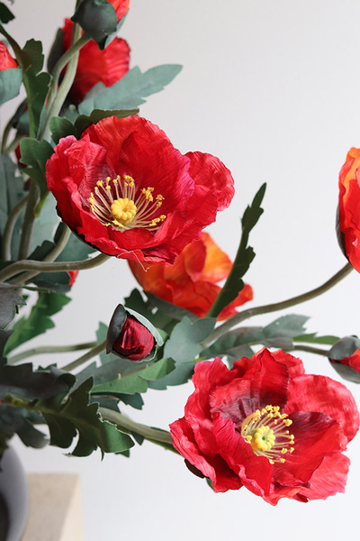 Maki Artista, bukiet nagrobny we wkładzie