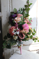 Gertruda Rose, bukiet nagrobny, wys.59cm