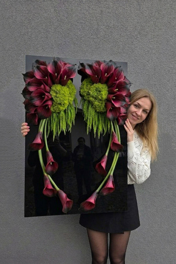 New Design Skrzydła Anioła Bordo Ombre, dekoracja nagrobna na czarnej podstawie